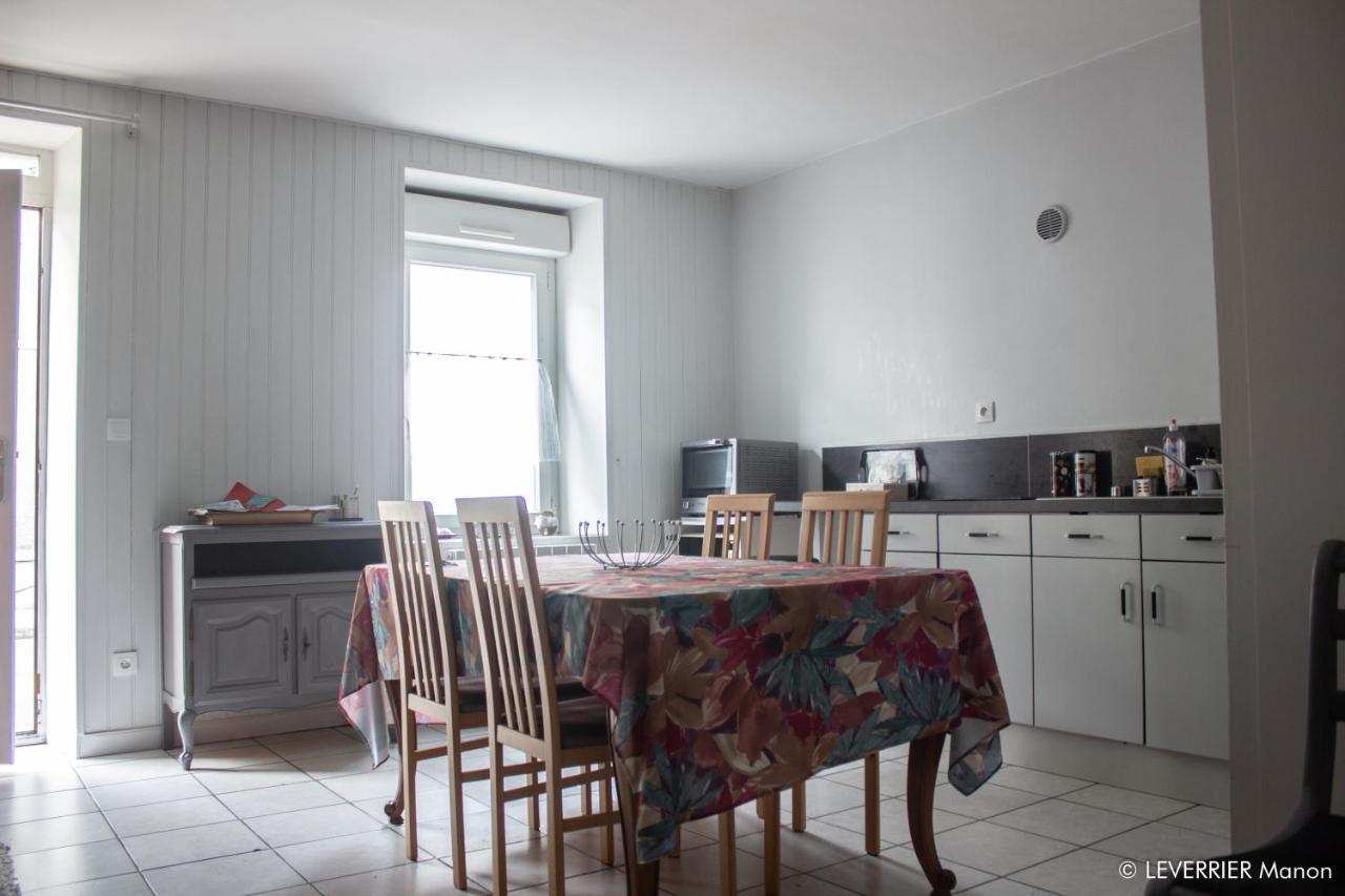 Logis Des Chouans Apartment Les Landes-Genusson Exterior photo